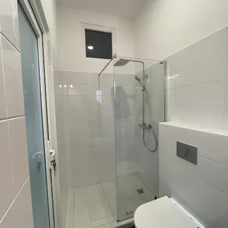 Fullmoon Luxury סגד