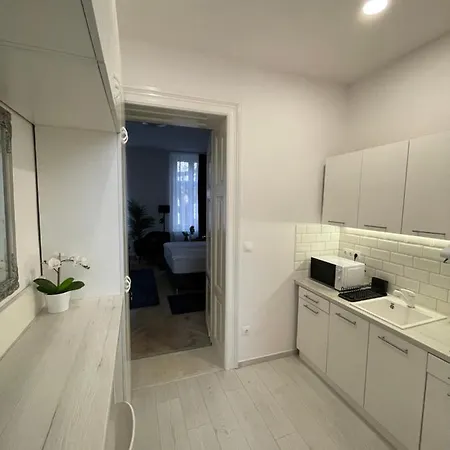 Fullmoon Luxury * סגד