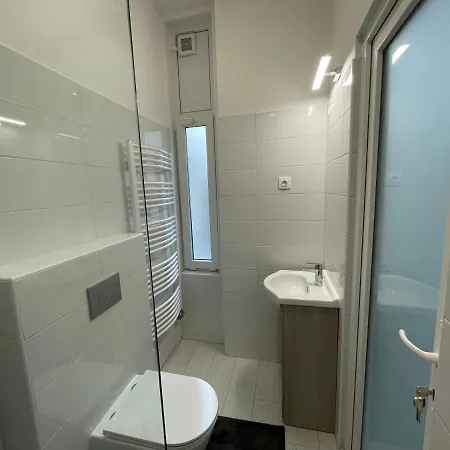 Fullmoon Luxury * סגד